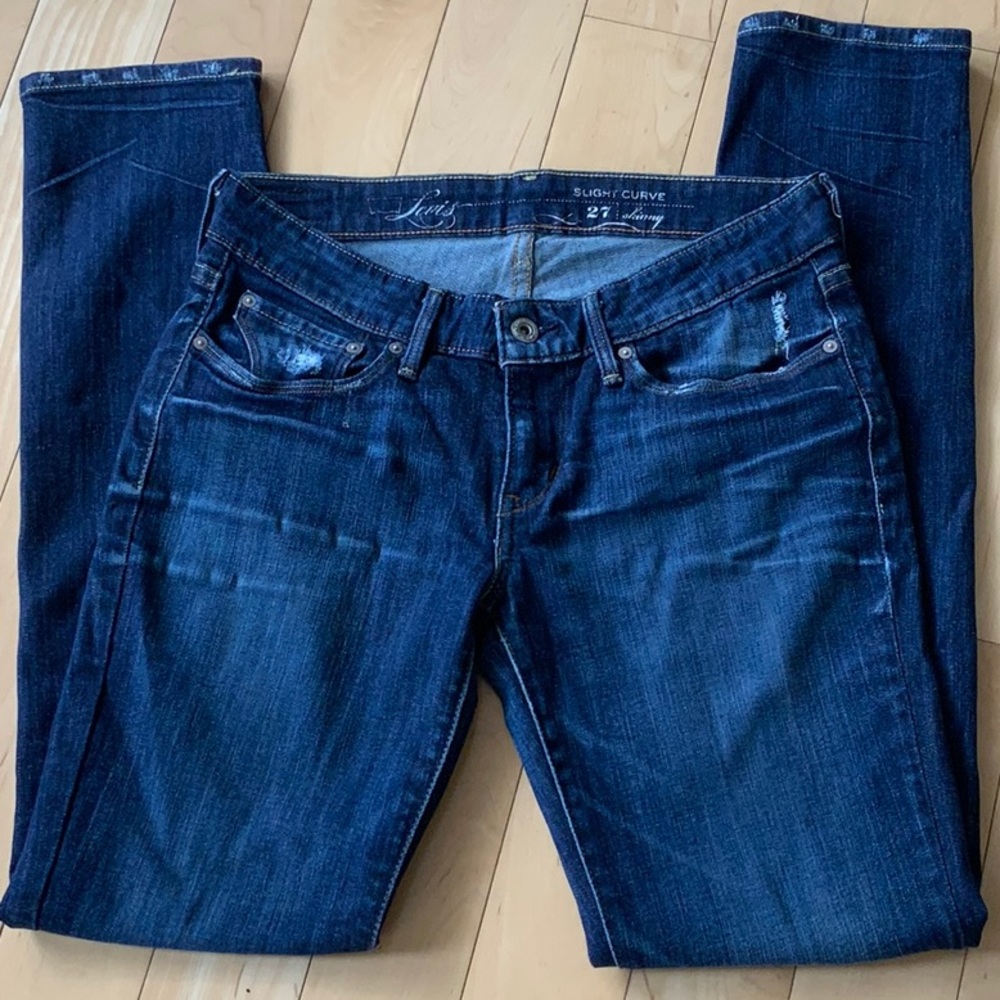 Levis Skinny Slight Curve EUC 27